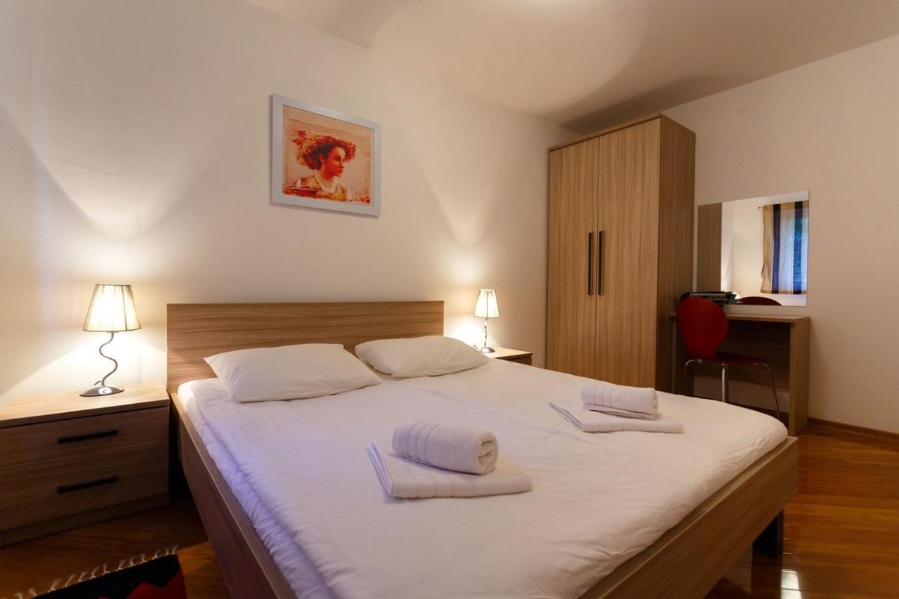 Apartments Adria Малинска Экстерьер фото