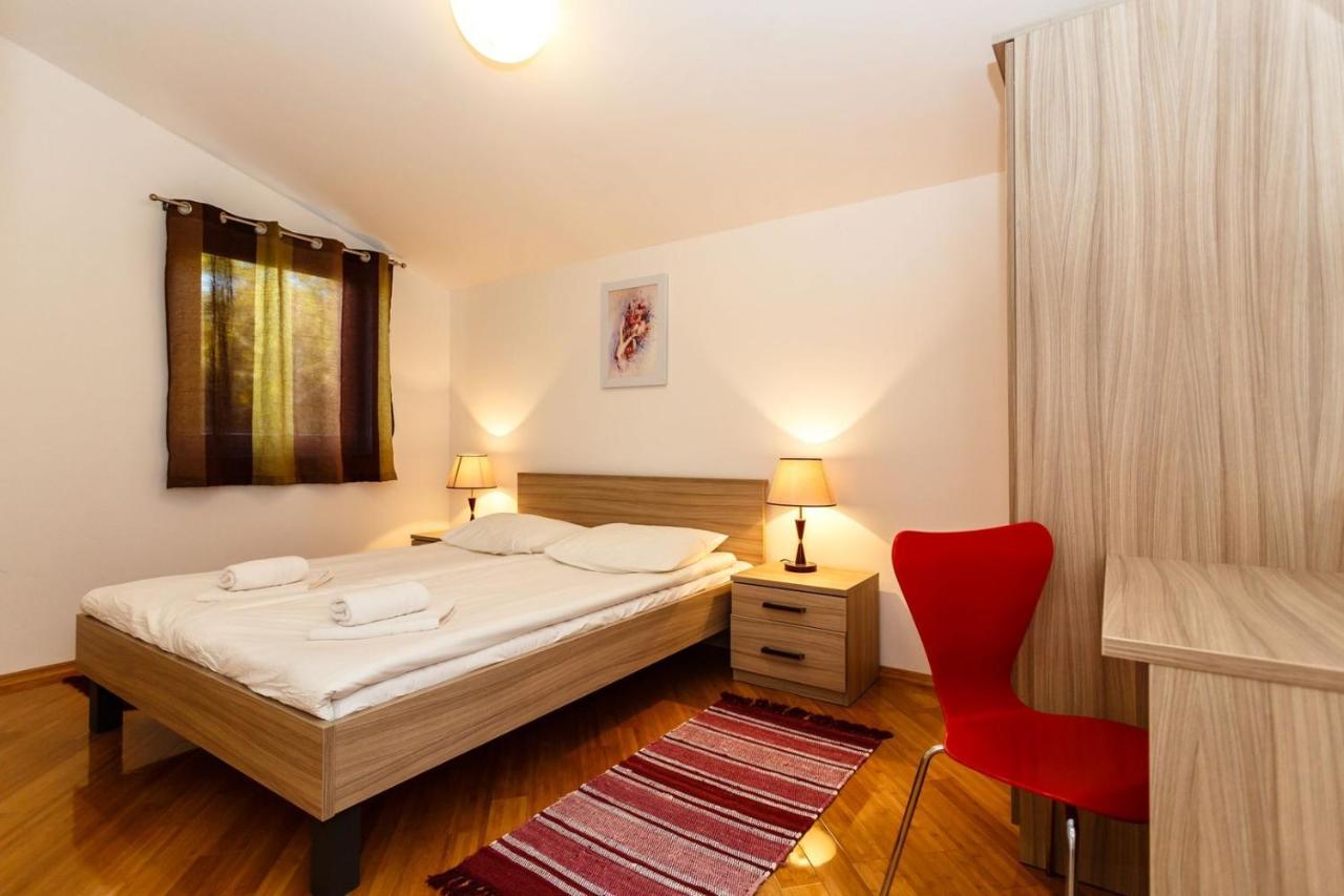 Apartments Adria Малинска Экстерьер фото
