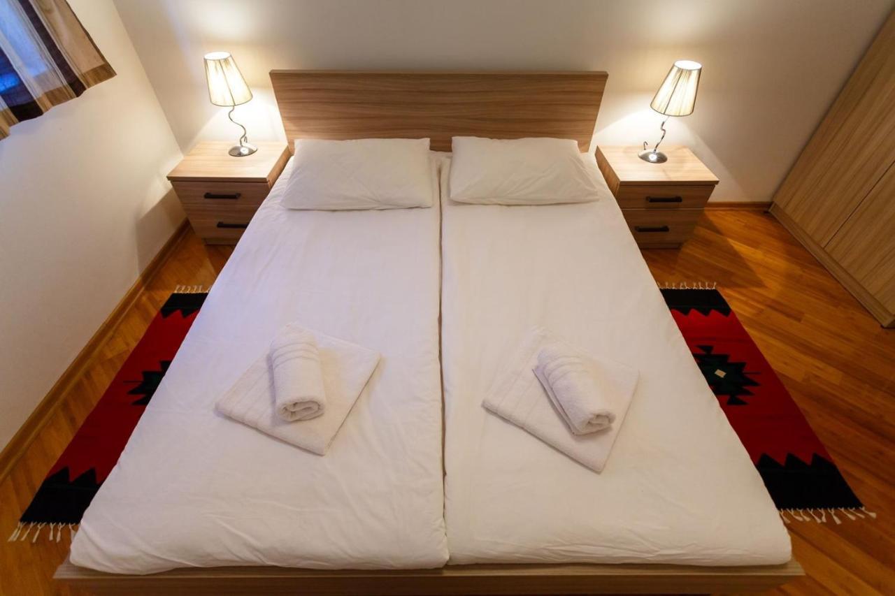 Apartments Adria Малинска Экстерьер фото