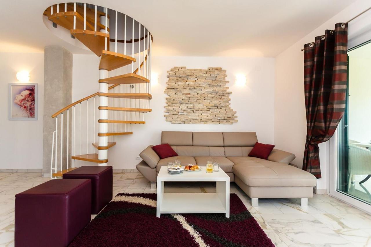 Apartments Adria Малинска Экстерьер фото