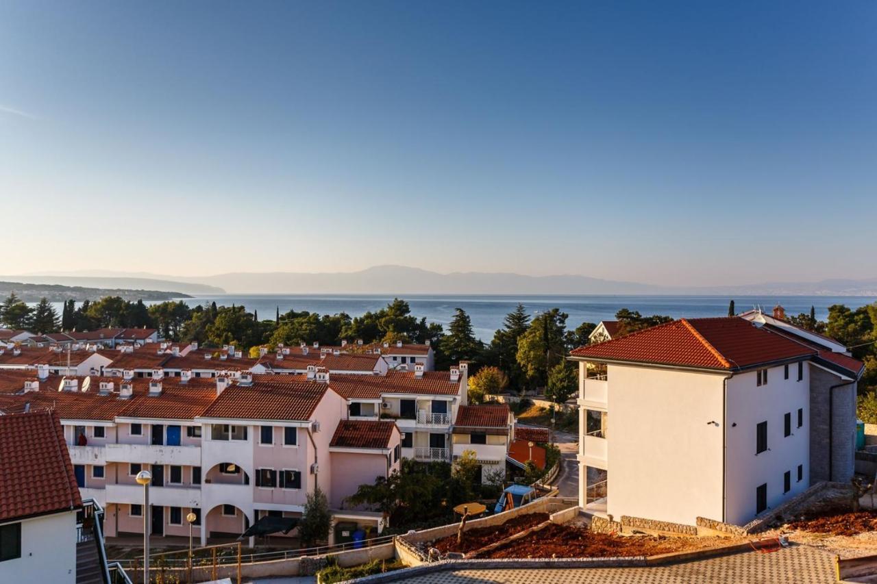 Apartments Adria Малинска Экстерьер фото