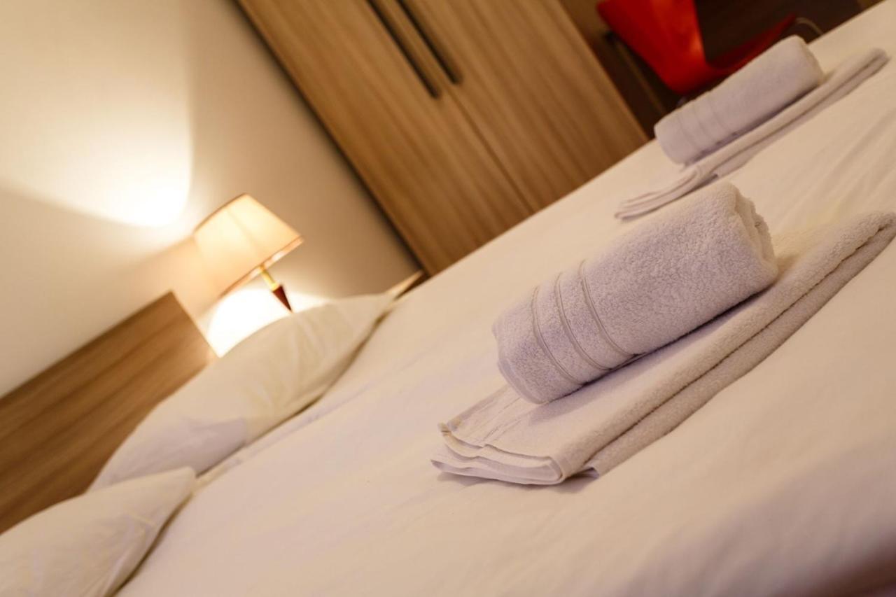 Apartments Adria Малинска Экстерьер фото